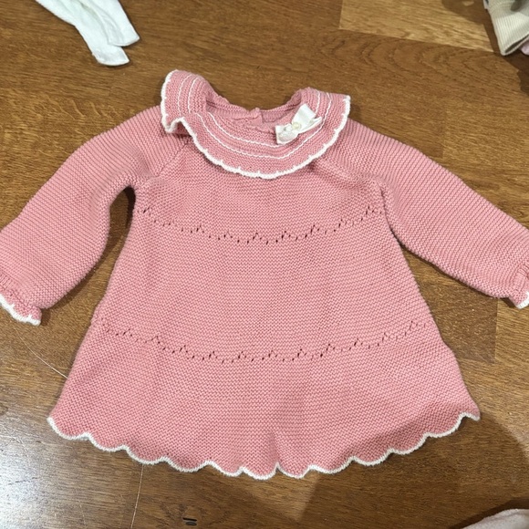 Pink sweater dress with tights - Picture 2 of 8